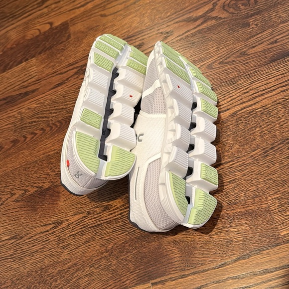 On Clouds 5 Push Running sneaker size 8 Brand New - Picture 4 of 6